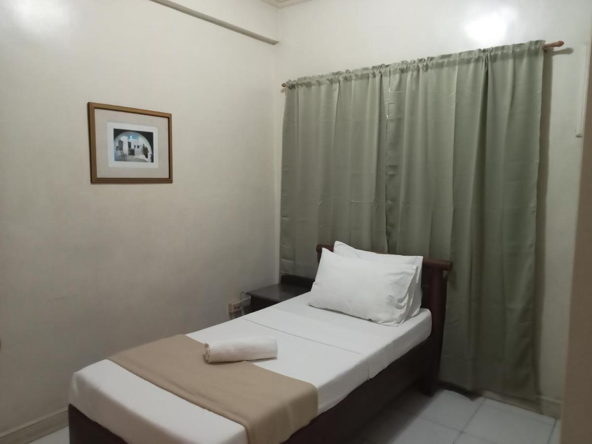 Reddoorz At Casa Marabella Villamonte Bacolod City Exterior foto
